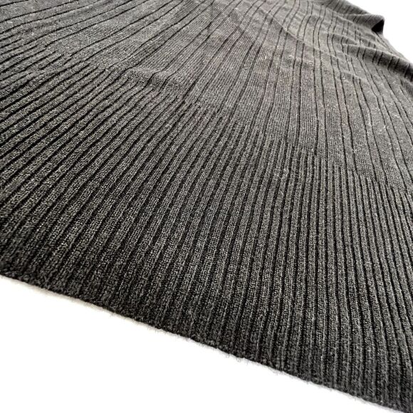 Avenue Women's Size 26/28 Black Sleeveless Sweater Plus Size 100% Acrylic NWT - Picture 9 of 10